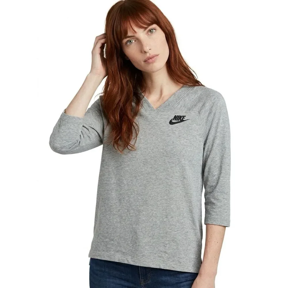 NIKE | Raglan Style V-Neck Just Do It Tee Small